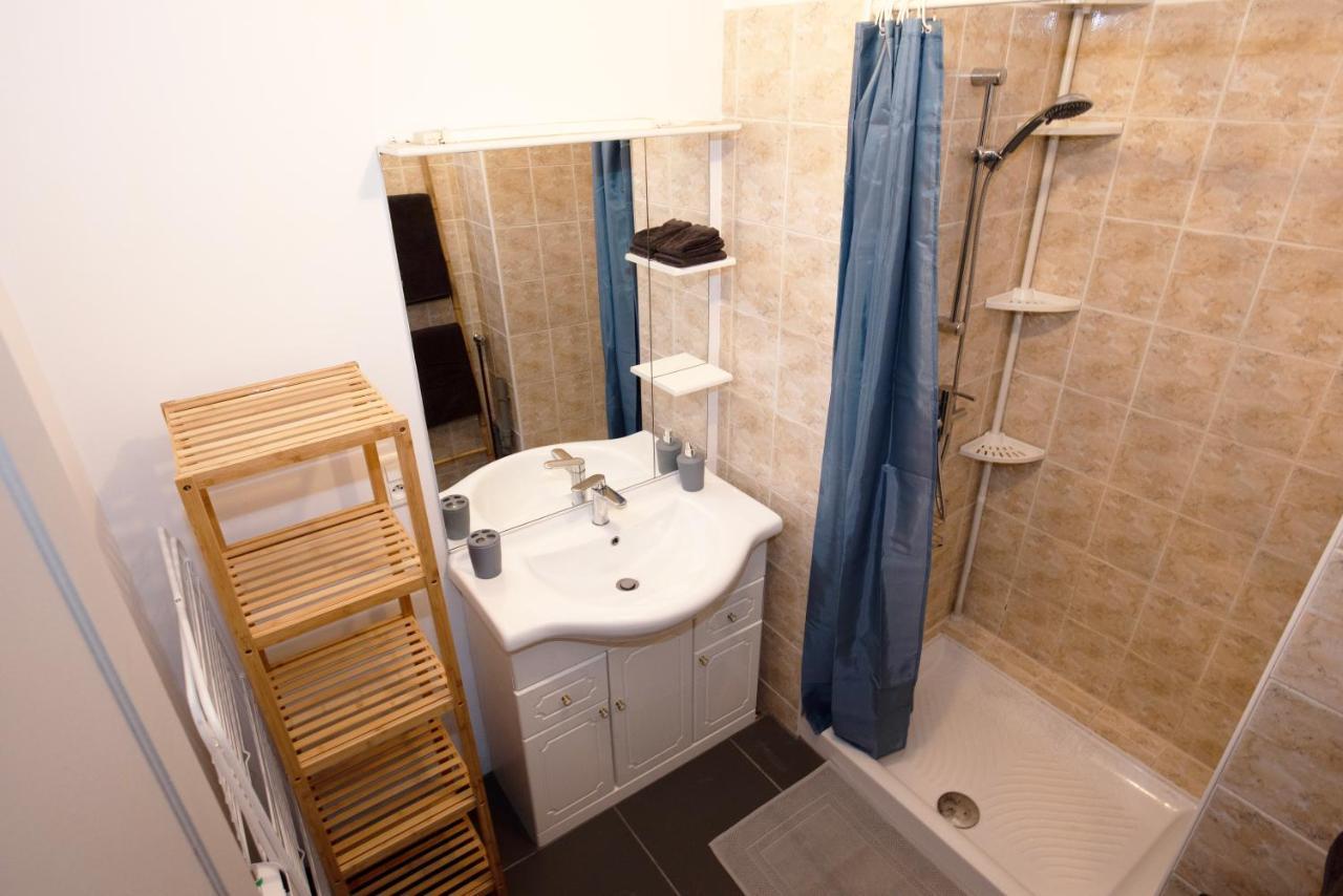 Confortable T2 Avec Parking Prive Au Centre De Brive Экстерьер фото